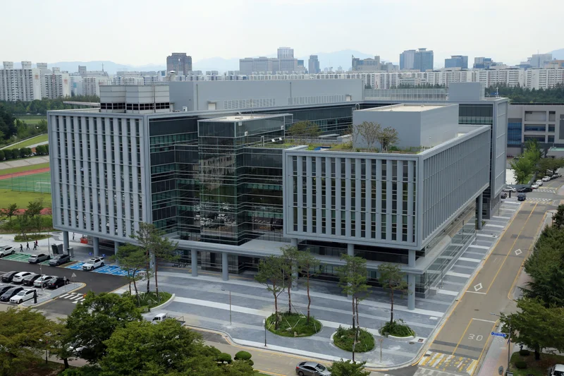 KAIST (Korea Advanced Inst of Sci & Tech)