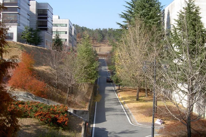 POSTECH (Pohang Univ of Sci & Tech)
